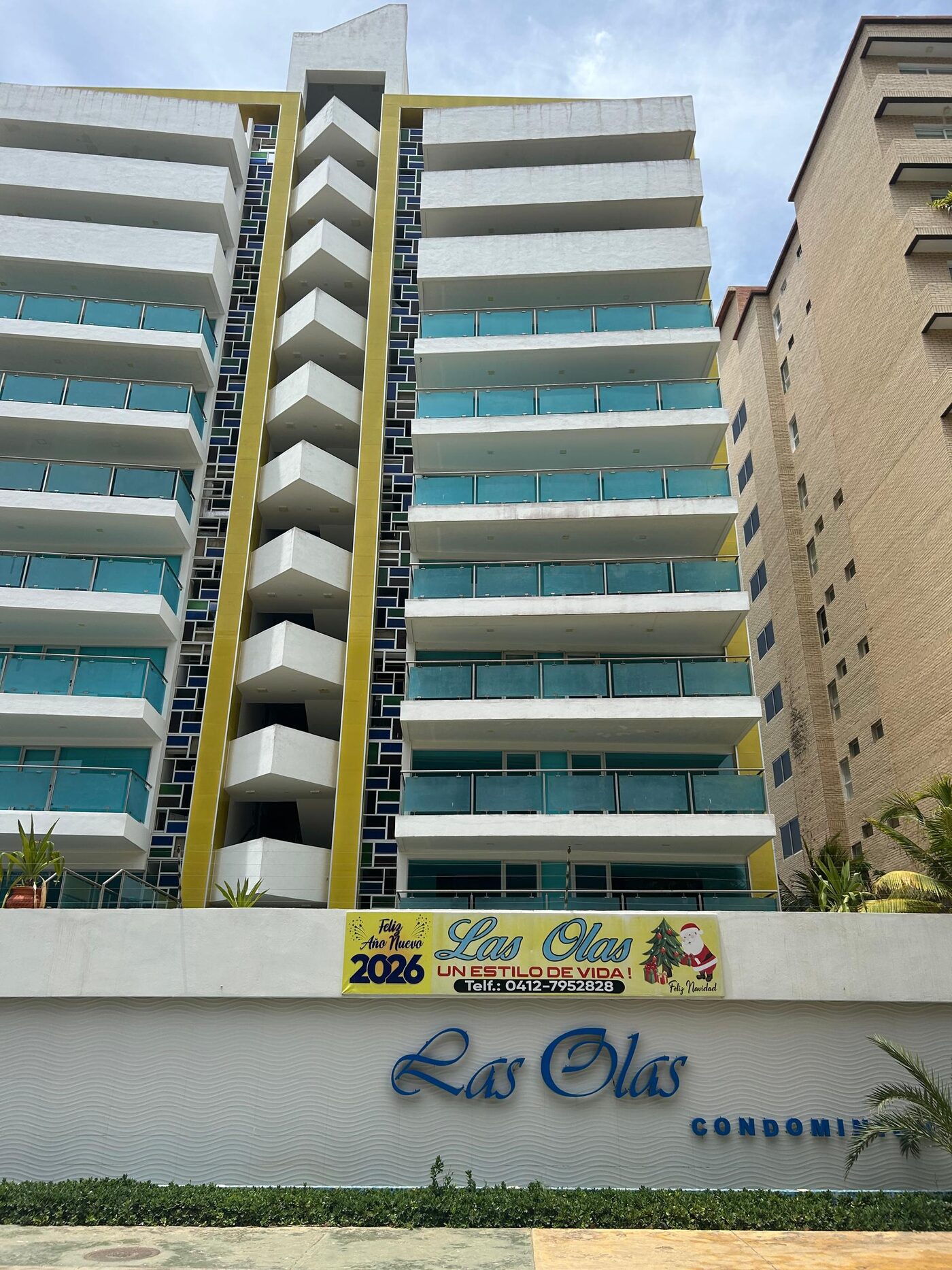 Fachada de la torre Las Olas Condominium