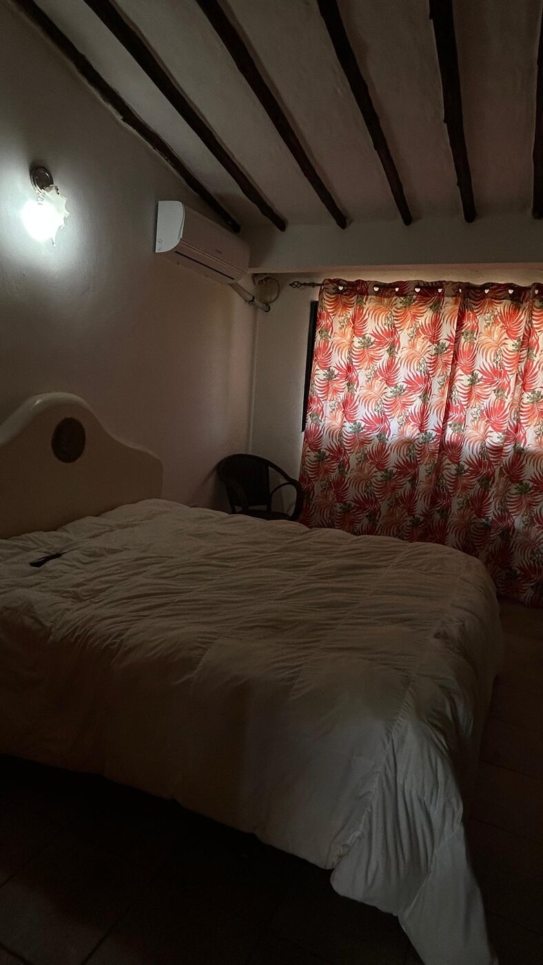 Una de las habitaciones de la planta alta