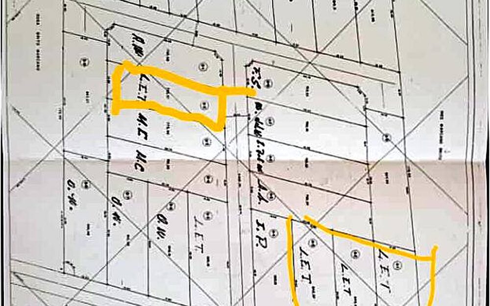 Plano del parcelamiento con las cuatro parcelas del bulevar de Playa El Agua marcadas